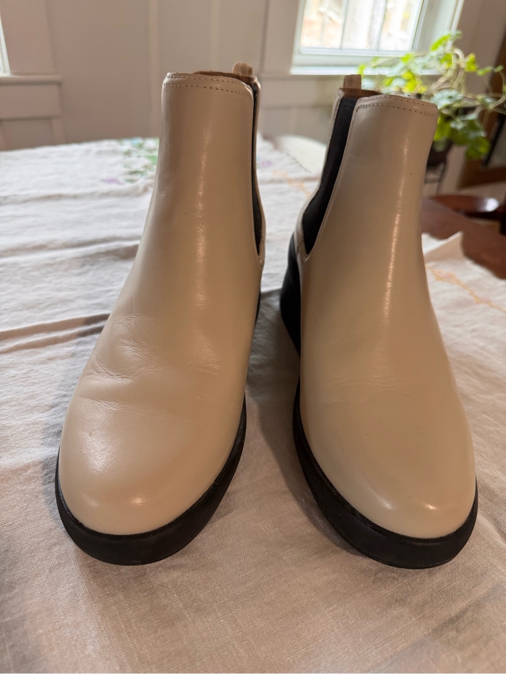Abeo Cream Chelsea Ankle Boots
